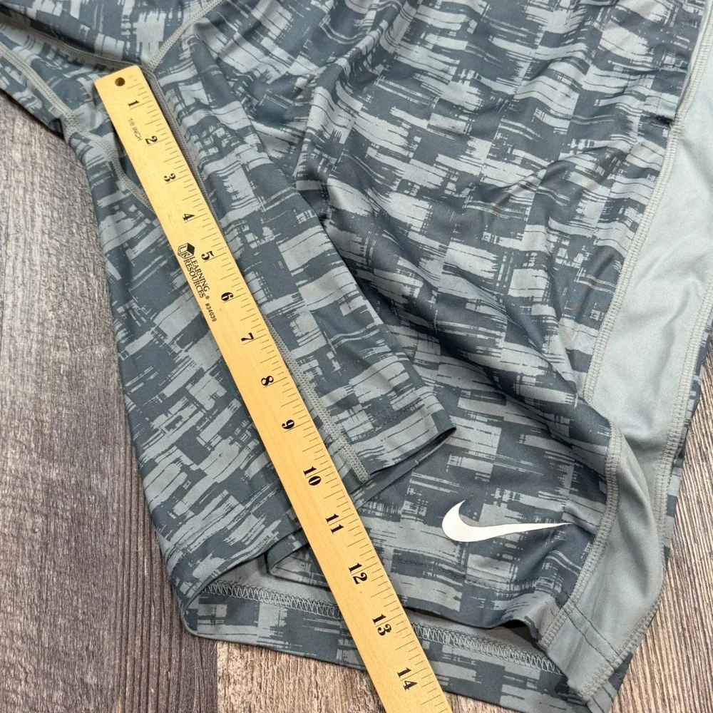 Nike Basketball Shorts Mens Large Grey Digital Camo Dri-FIT Athletic Gym Pockets
